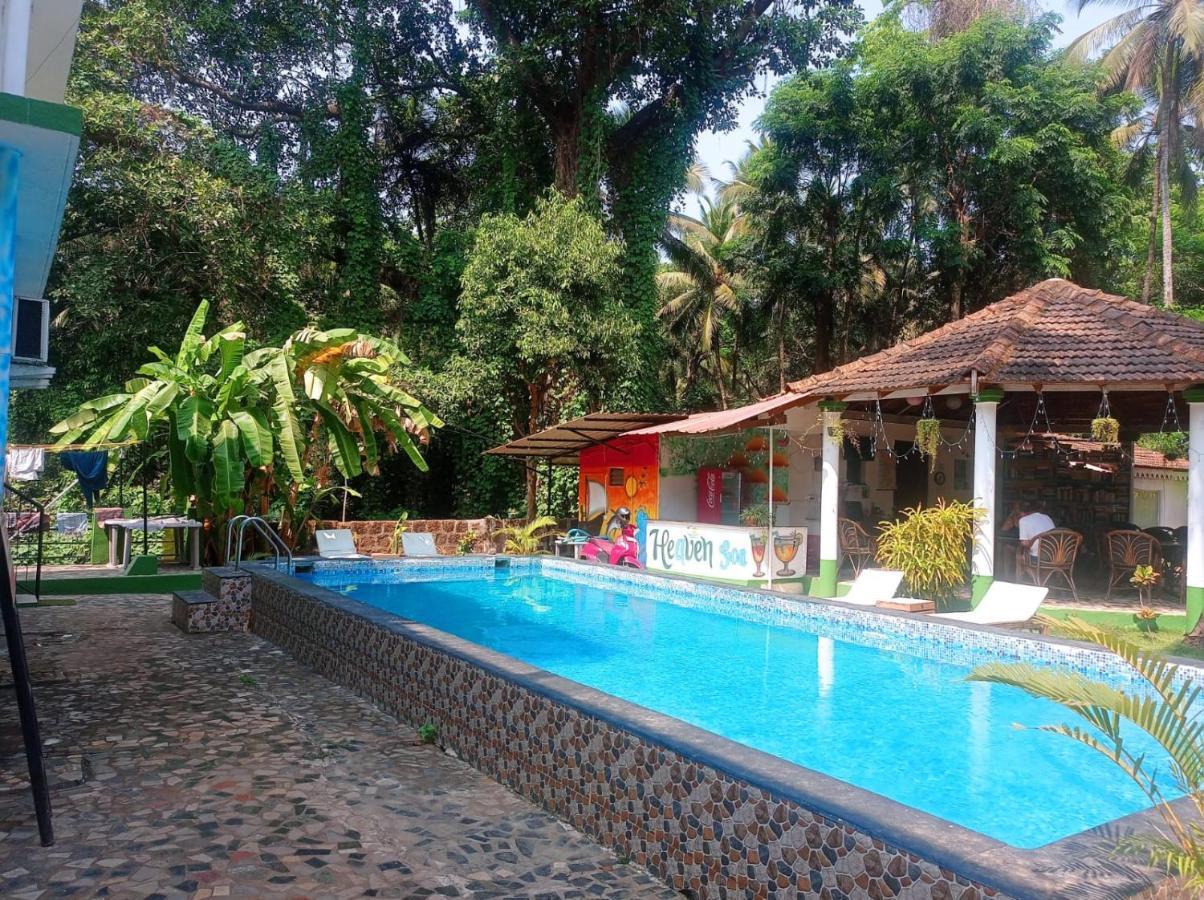 Heaven Goa Guesthouse ベナウリム エクステリア 写真